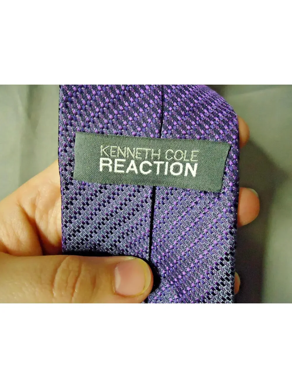 Kenneth Cole Reaction 100% Silk Skinny Tie Purple/Purple Stripe